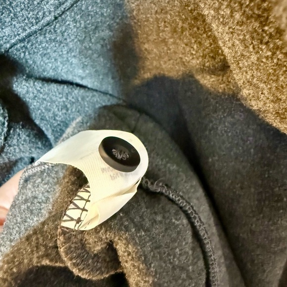 Alpine Design Slightly Cropped Fleece Hoodie Size Medium Fall / Sweater Weather - Picture 8 of 9